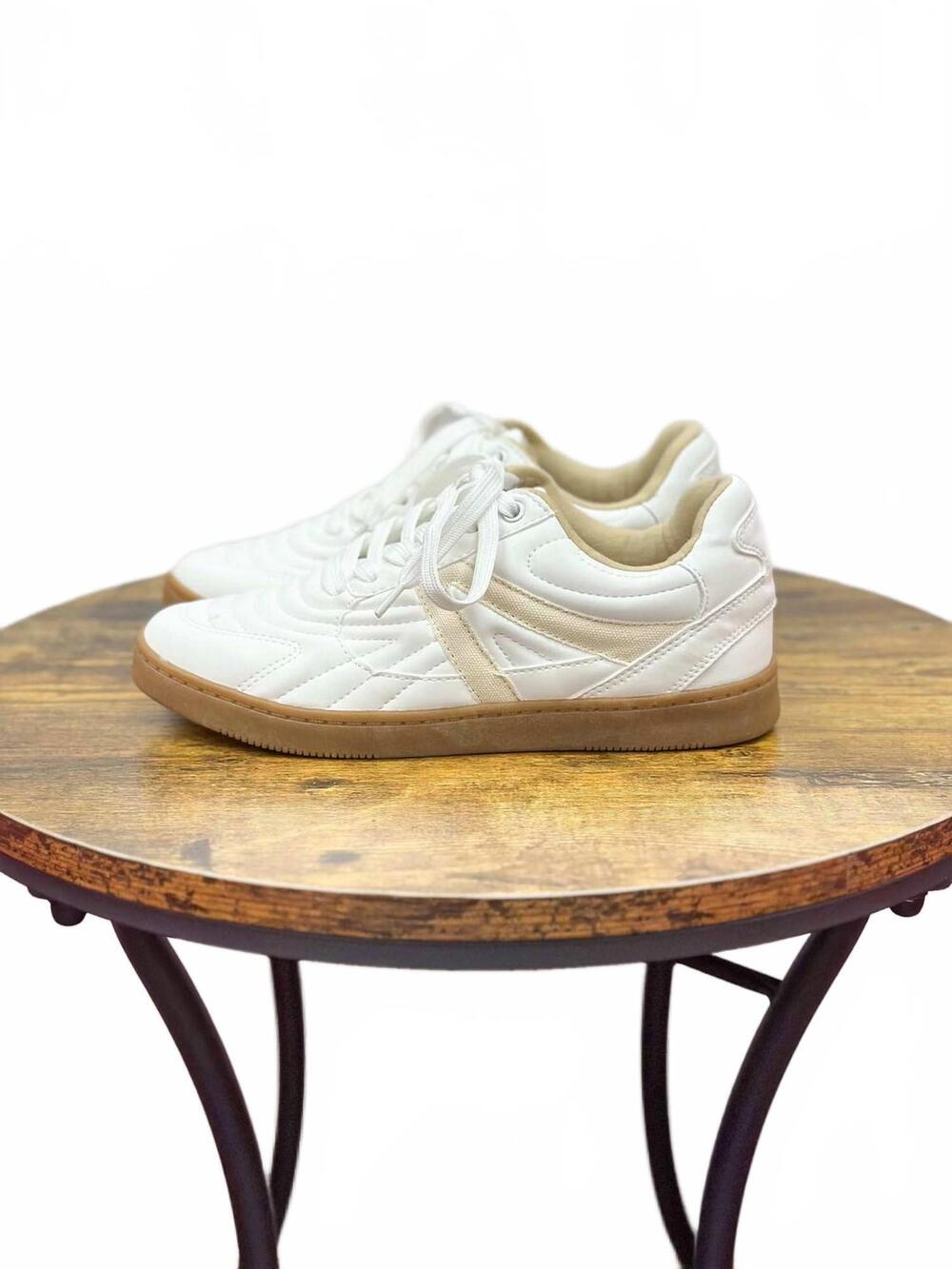 NEW FORTUNE DYNAMIC women's val flat sneakers in white and beige